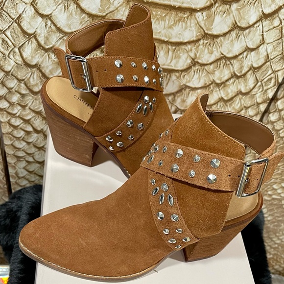 Chinese Laundry Studded Bootie
RUSTY BROWN / 8.5 - Picture 12 of 12